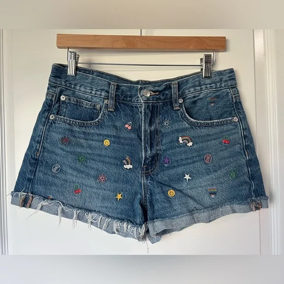 American Eagle (AE) Denim Embroidered '90s Boyfriend Short Sz 6 100% Cotton - Picture 1 of 5